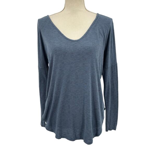 Soprano Women's Blue Striped V-Neck Top Size S/M Layering - Picture 1 of 9